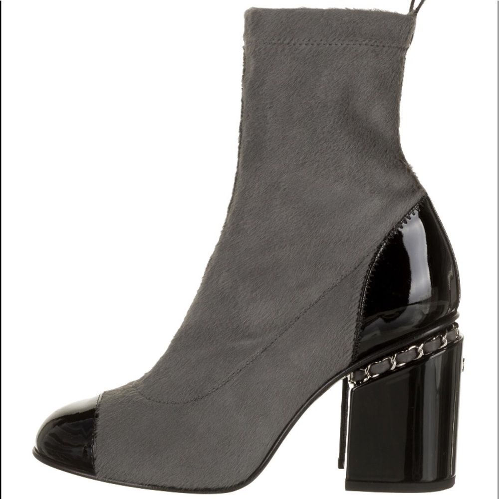 Almost new Chanel booties